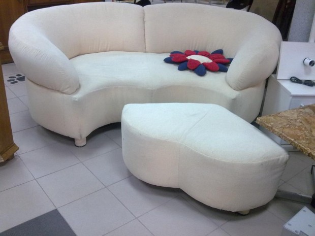 puting sofa