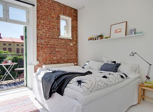 Mur de briques à l'intérieur de la chambre