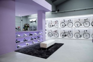 Intérieur du magasin de vélos