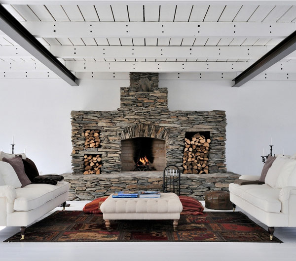 Malaking rustic fireplace