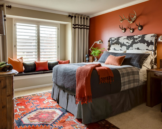 Chambre homme dans les tons orange foncé