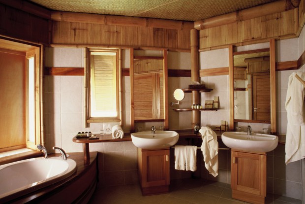 salle de bain dans une maison en bois