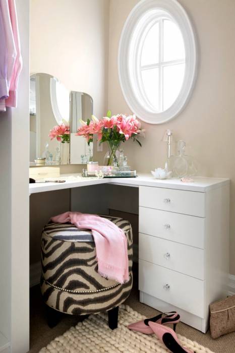 dressing table sa kwarto,