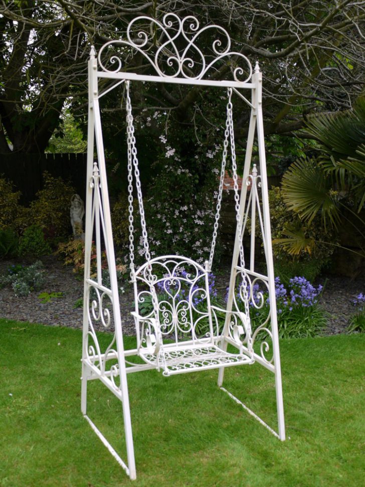 Metal garden swing