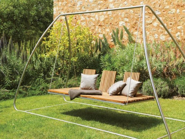 Metal garden swing