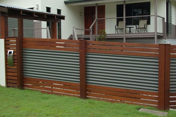 corrugated board fences