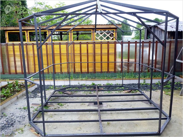 gazebo para sa mga cottage ng tag-init na gawa sa polycarbonate