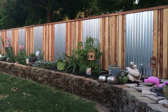 corrugated board fences