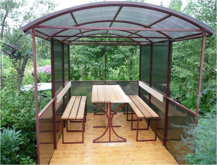 gazebo para sa mga cottage ng tag-init na gawa sa polycarbonate