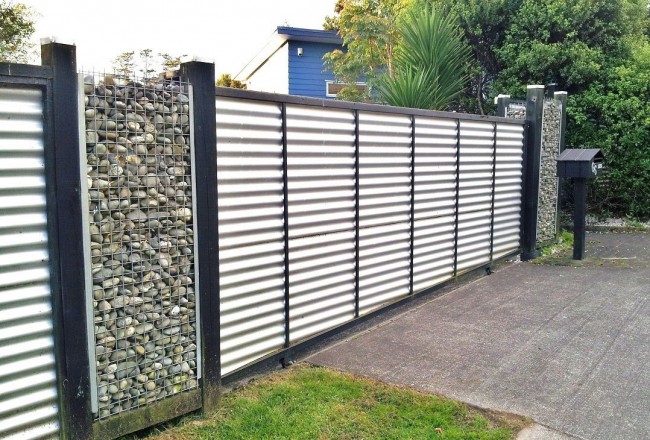 corrugated board fences