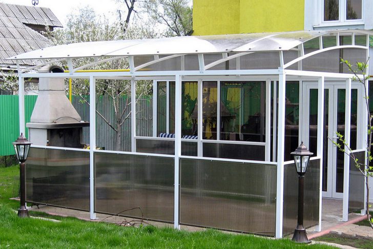 gazebo para sa mga cottage ng tag-init na gawa sa polycarbonate