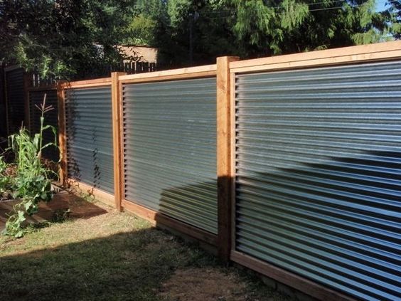 corrugated board fences