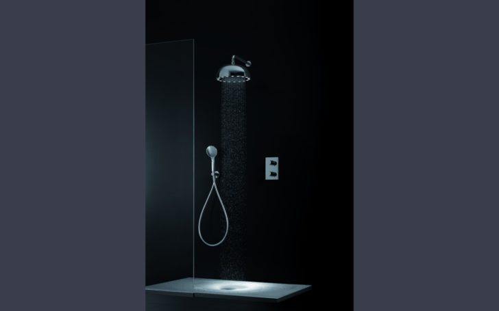 Energy-saving spa shower: Dynamo, Viva Lusso