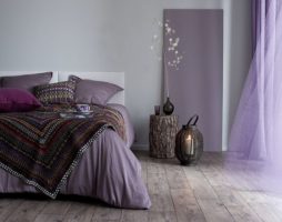 Design de chambre dans les tons lilas avec photos