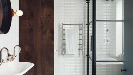 Conception de salle de bain originale dans le style loft