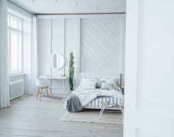 Intérieur de la chambre aux couleurs vives - idées de design et photos