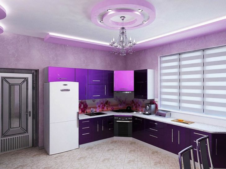 lilac na wallpaper sa interior